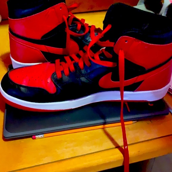 Jordan 1 “Returns” - Picture 2 of 4